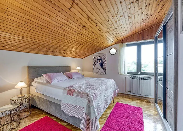 Brioni Colors Πανσιόν 3*