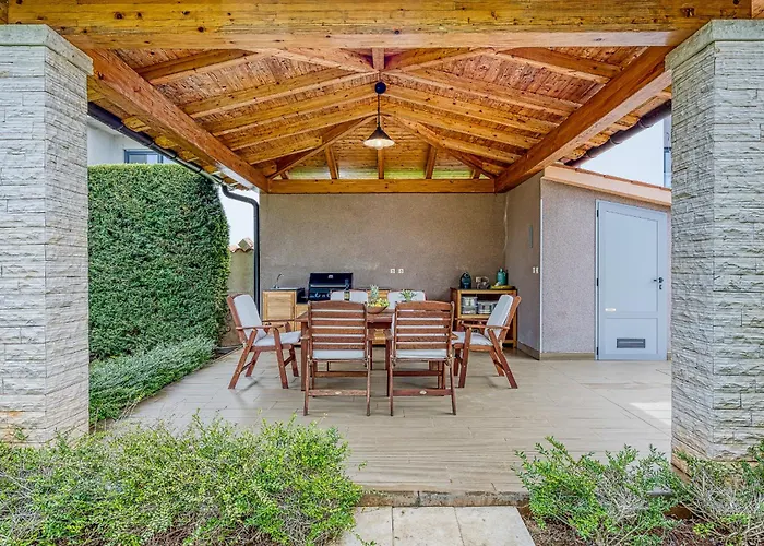 Πανσιόν Brioni Colors Πούλα